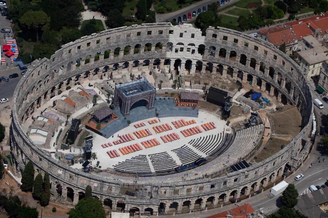Caveromane Pula 0*,