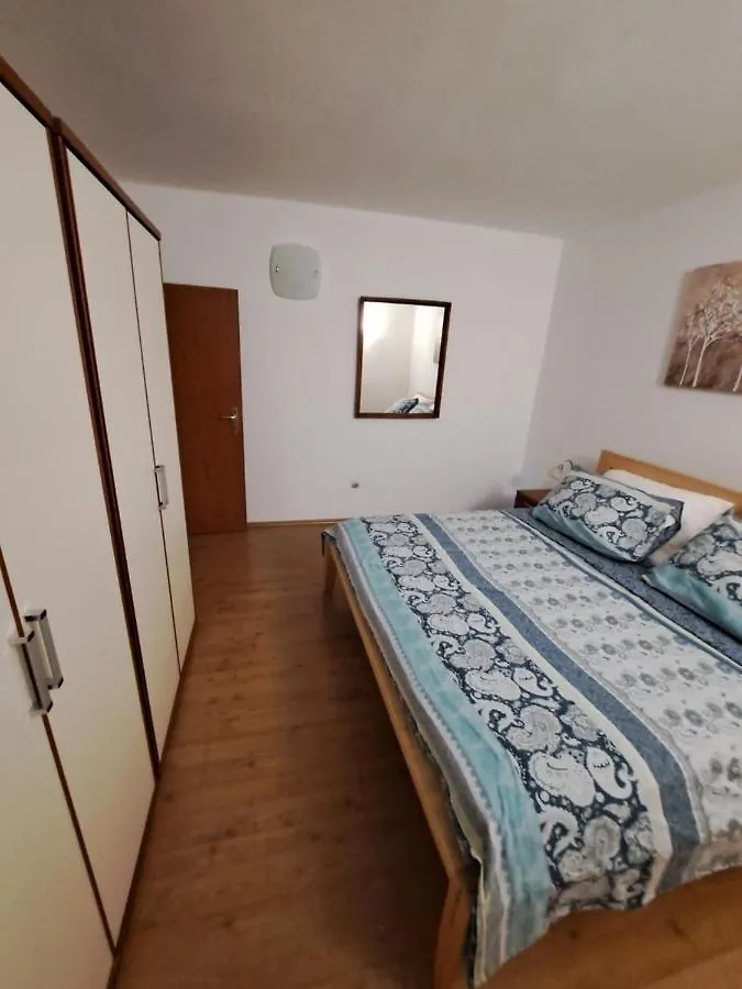 Caveromane Pula Apartmán