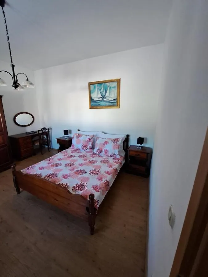 Caveromane Apartman